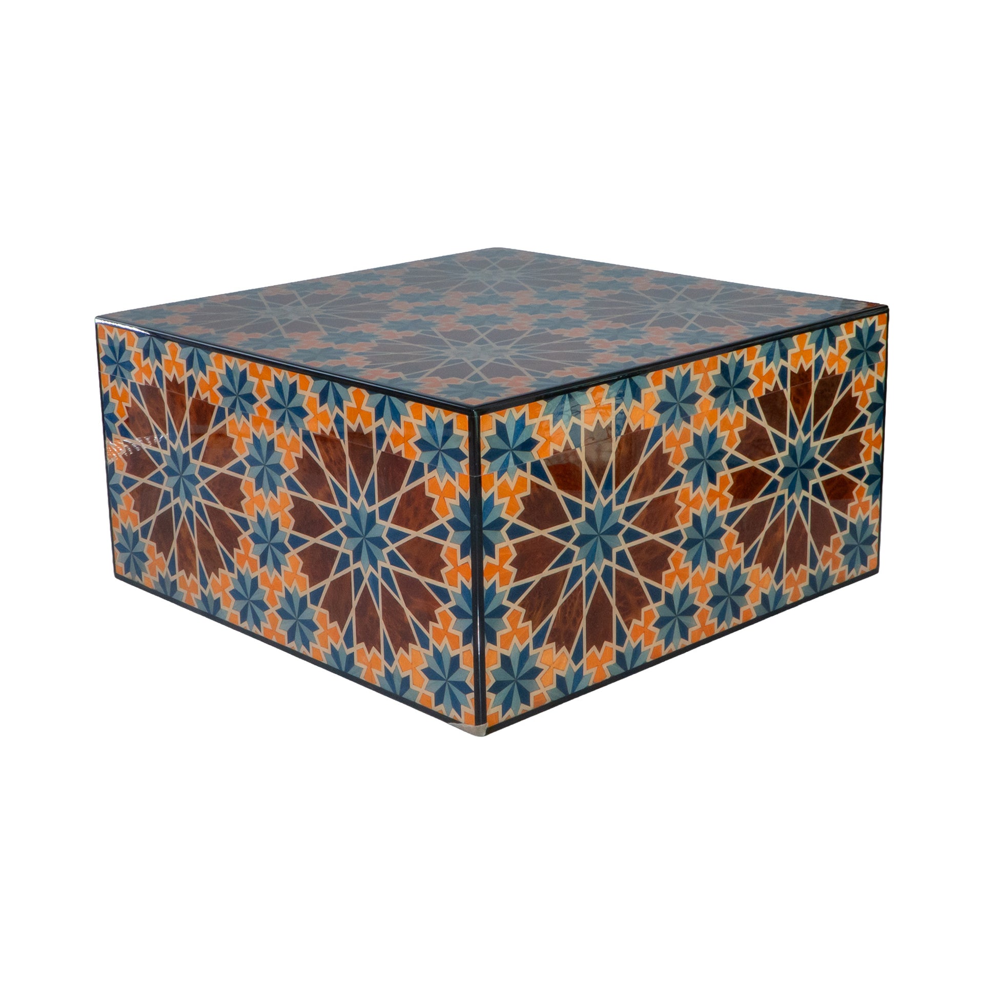 Humidor Gabinete Artesanal para 300 Habanos con Marquetería y Detalles en Madreperla