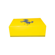 Humidor artesanal color amarillo para 75 habanos con diseño de caballo