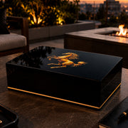 Humidor artesanal color negro para 75 habanos con diseño de caballo