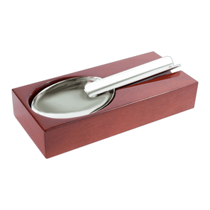 cenicero madera con cucharon acero inoxidable